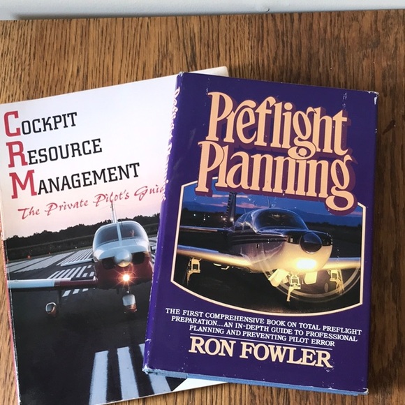 Cockpit Resource Management and Preflight Planning books pilot airplane - Picture 1 of 4